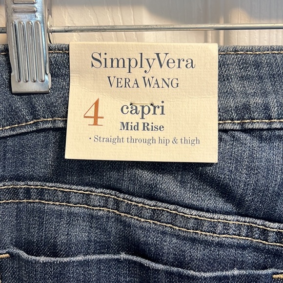Simply Vera Denim Capris size 4P - Picture 3 of 7